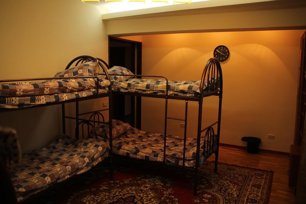 Ala Hostel Almaty Phòng bức ảnh