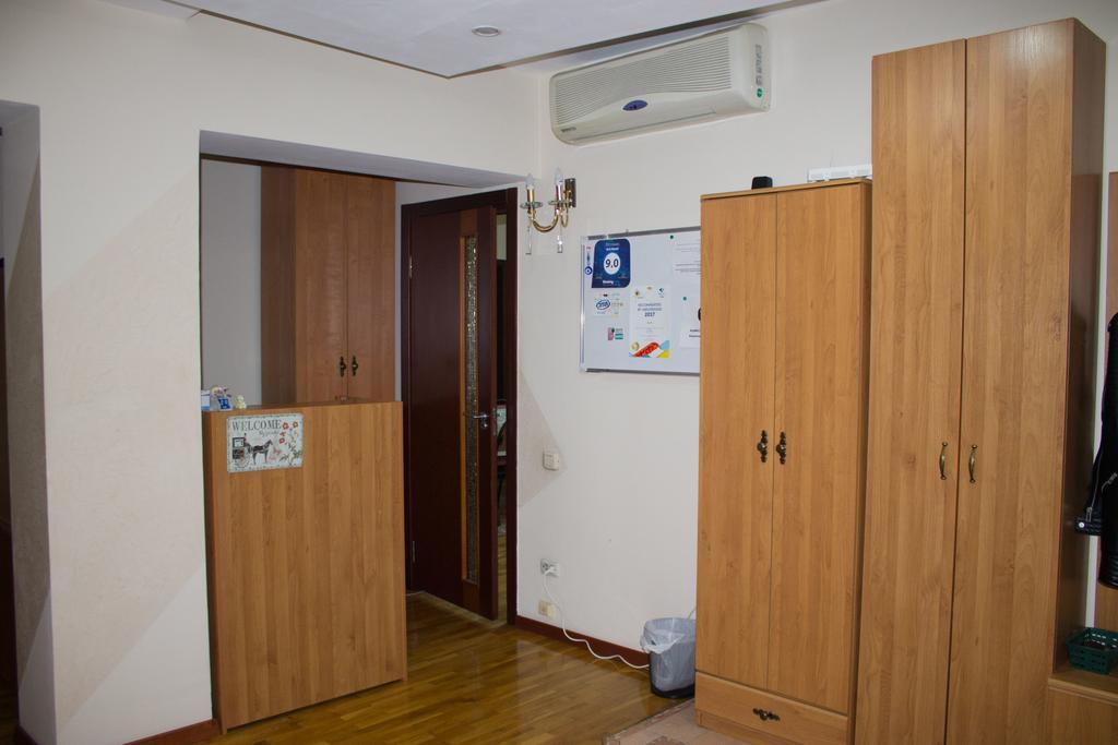 Ala Hostel Almaty Ngoại thất bức ảnh