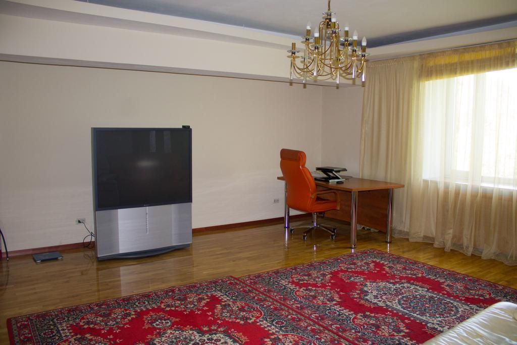 Ala Hostel Almaty Ngoại thất bức ảnh